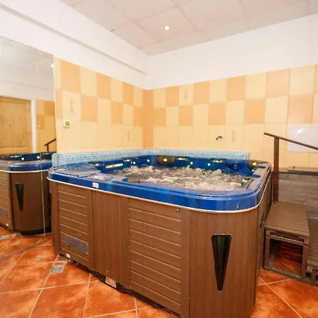 Horsky Neptun Hotell *